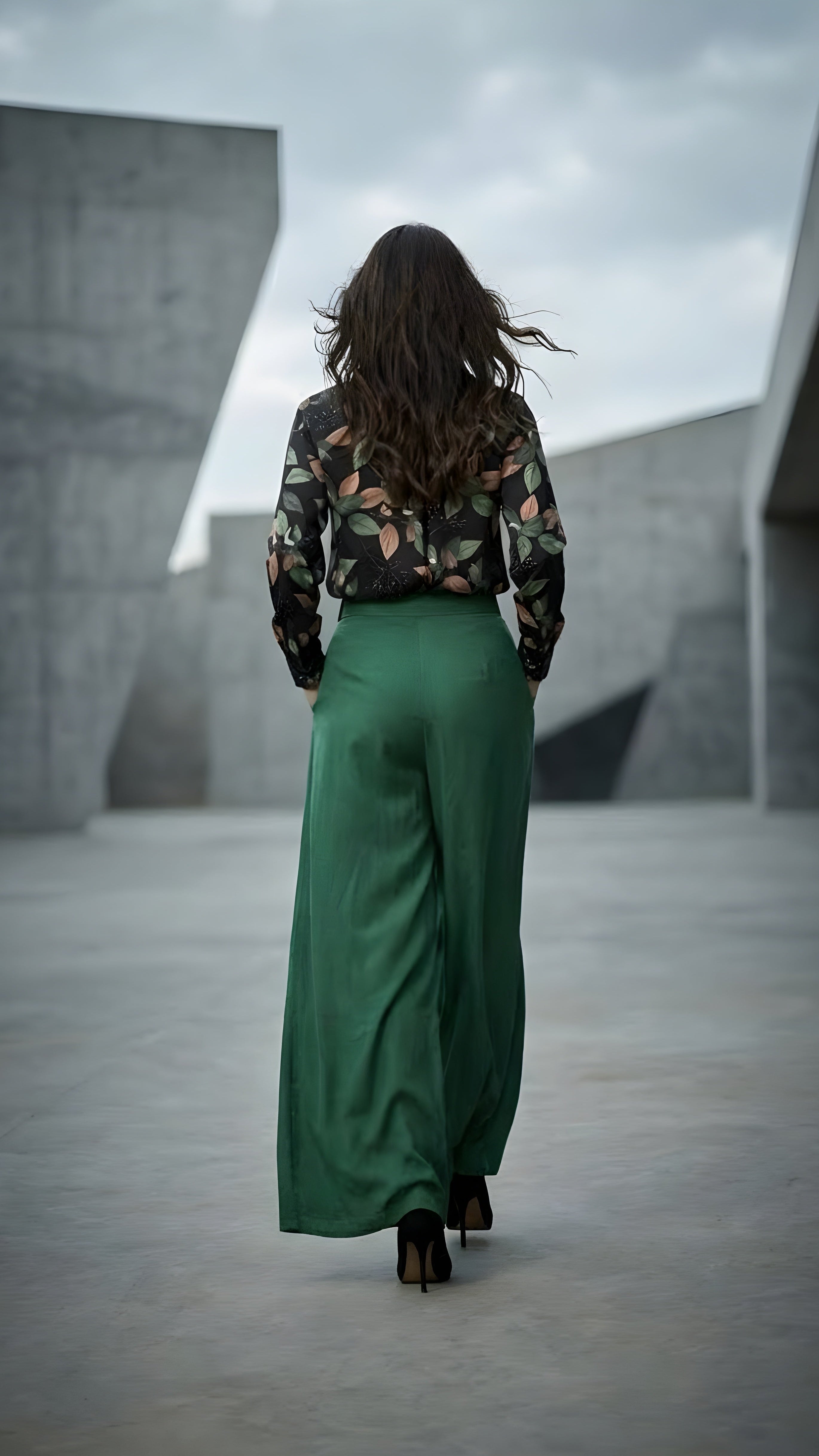 Floral Noir - Casual Shirt