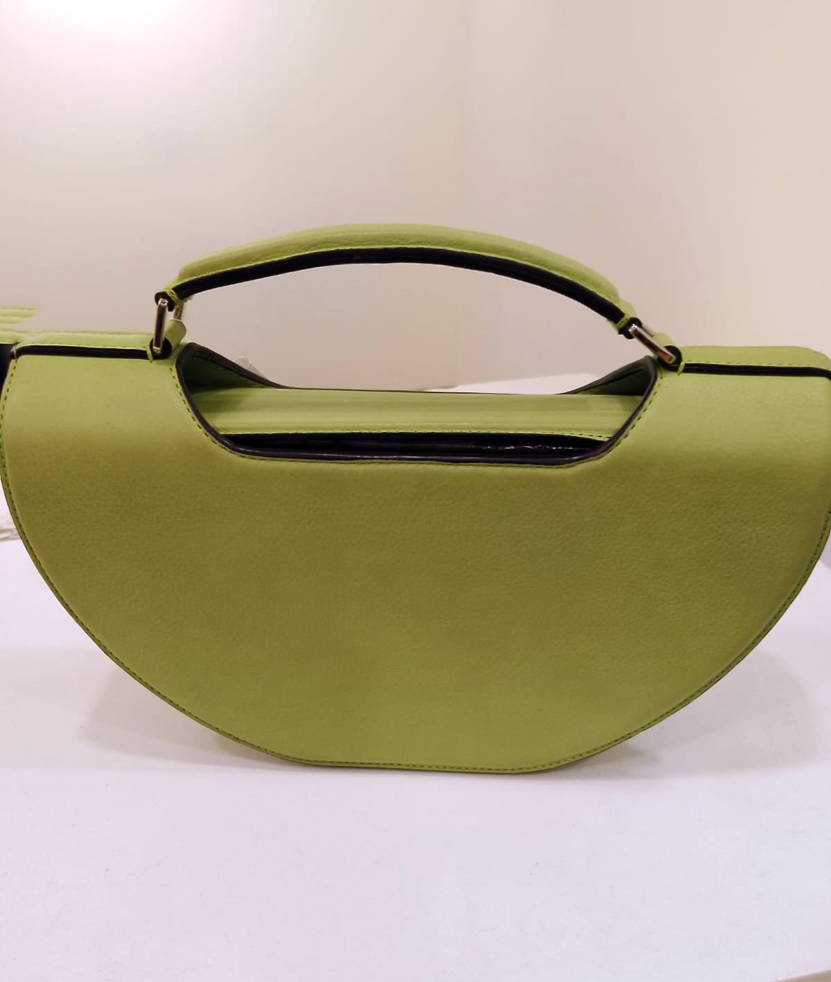 PELLE CAPANNA - Elegant Green Leather Handbag